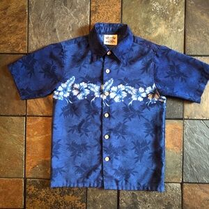 Boys Medium Island Tropics Blue Hawaiian Shirt Classic Palm Hibiscus EUC